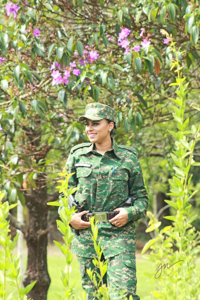 A Mulher e a carreira Militar.