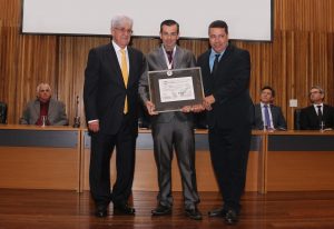 Sandro Régio Caetano Monteiro recebe  a Comenda Augusto César