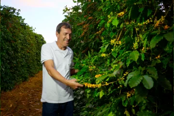 Brasil embarca o primeiro contêiner de café carbono neutro da história
